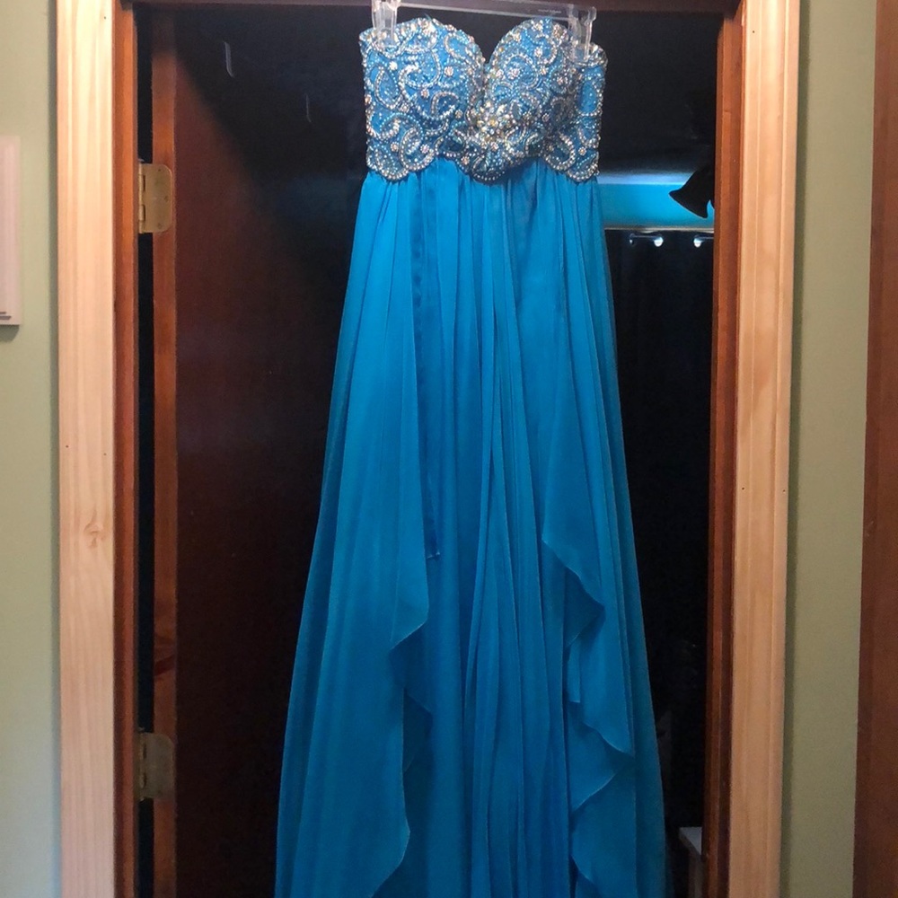 Dave and Johnny Prom dress